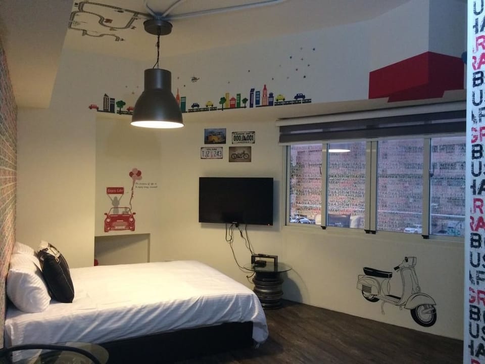 Comfort Double Room, 1 Double Bed | Individually decorated, individually furnished, desk, blackout drapes