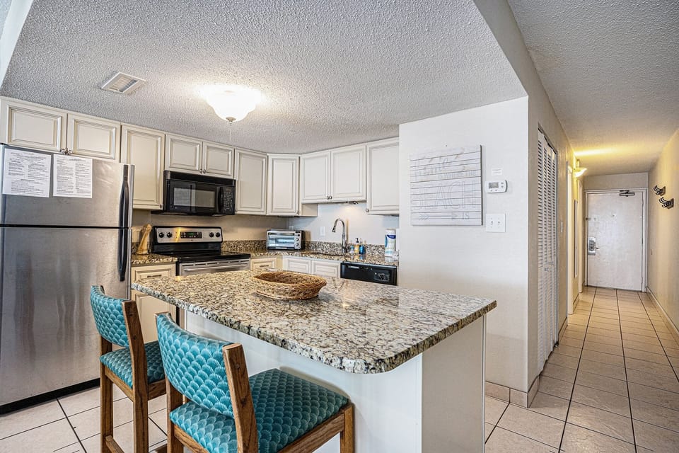 Condo, 1 Bedroom | Private kitchen | Coffee/tea maker, fridge, oven, toaster