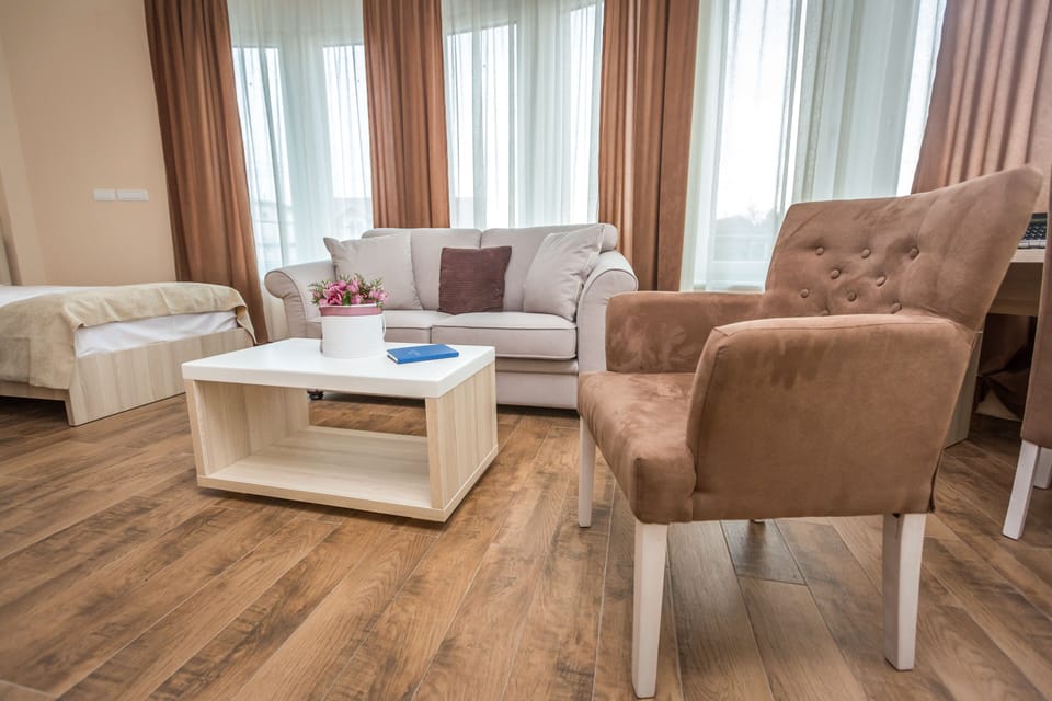 Family Room | Living area | Flat-screen TV