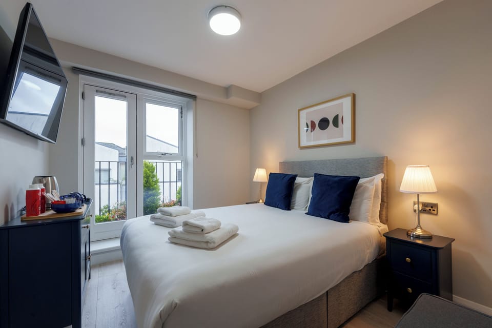 Double Room, 1 Double Bed | Free WiFi, bed sheets