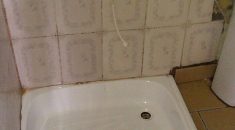 Double Room | Bathroom shower