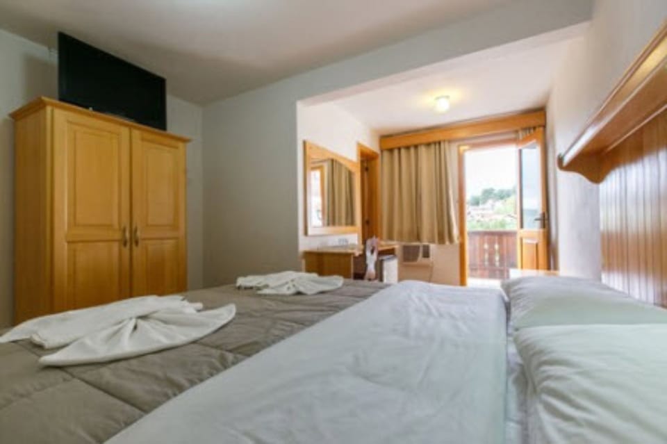 Double or Twin Room, 1 Double or 2 Twin Beds | Minibar, desk, blackout drapes, iron/ironing board