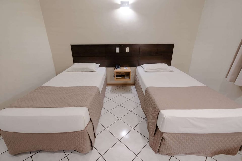 Standard Room, 2 Twin Beds | Minibar, desk, free WiFi, bed sheets