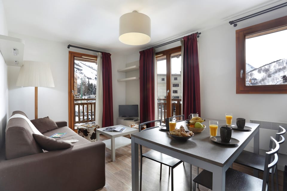 Welcome to our cozy and charming apartment in Les Deux Alpes!