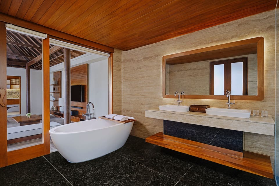 Deluxe Villa, 1 Bedroom | Bathroom | Separate tub and shower, jetted tub, free toiletries, hair dryer