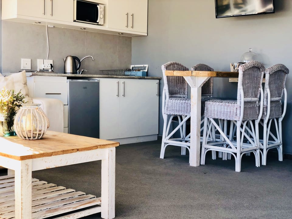 Family Suite, Mountain View | 4 bedrooms, premium bedding, down comforters, Tempur-Pedic beds