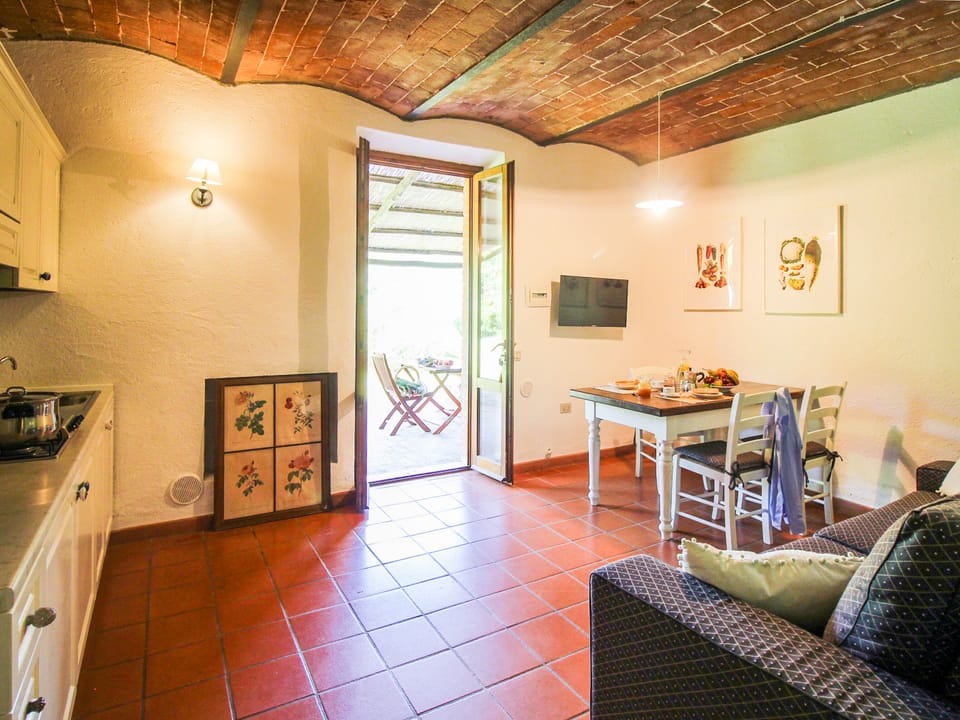 Deluxe Apartment, 1 Bedroom, Non Smoking | Bed sheets