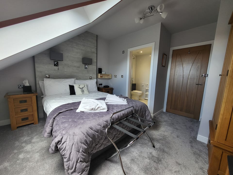 Double Room, 1 Queen Bed (No Lift Access) | 10 bedrooms, Egyptian cotton sheets, premium bedding