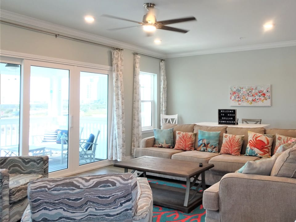 Living room / Fun room