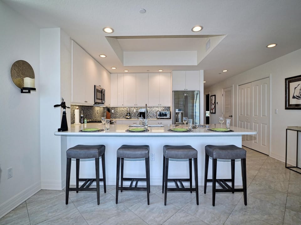 Additional seating at the breakfast bar.