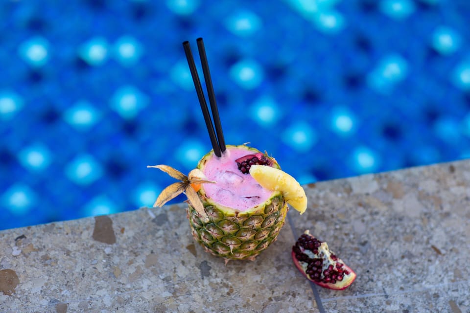 Poolside bar