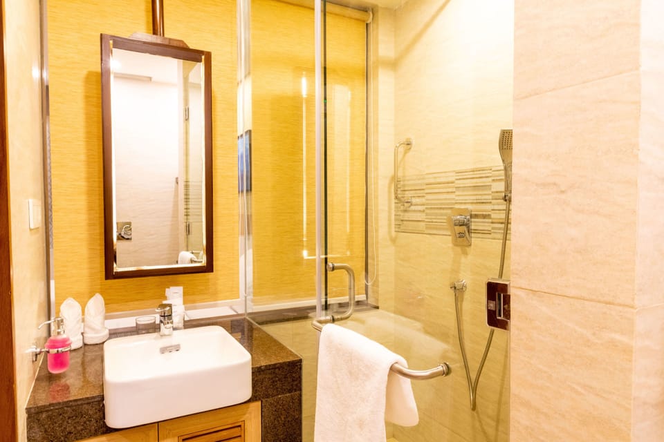 Shower, free toiletries, hair dryer, bathrobes