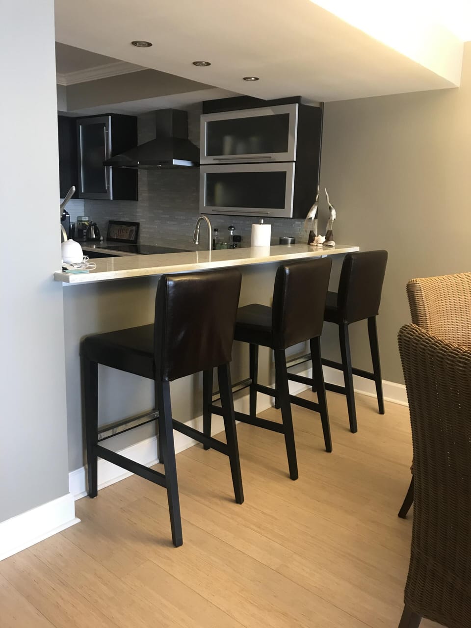 Breakfast bar 