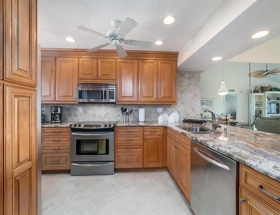 1-406 Kitchen