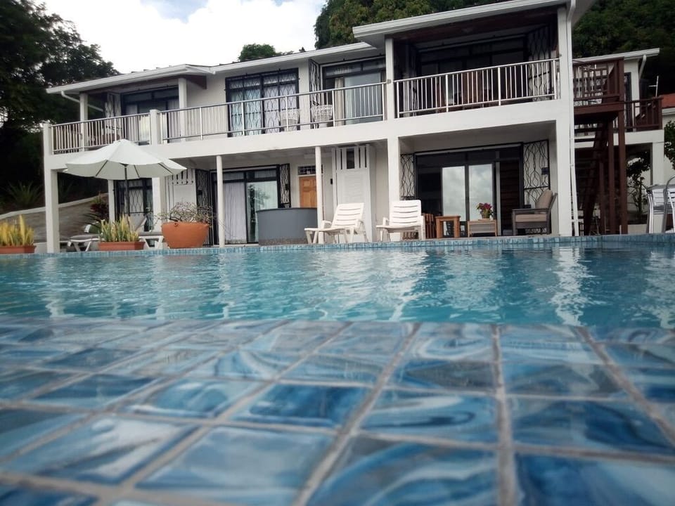 All bedrooms and living areas face the Sea and the Setting sun