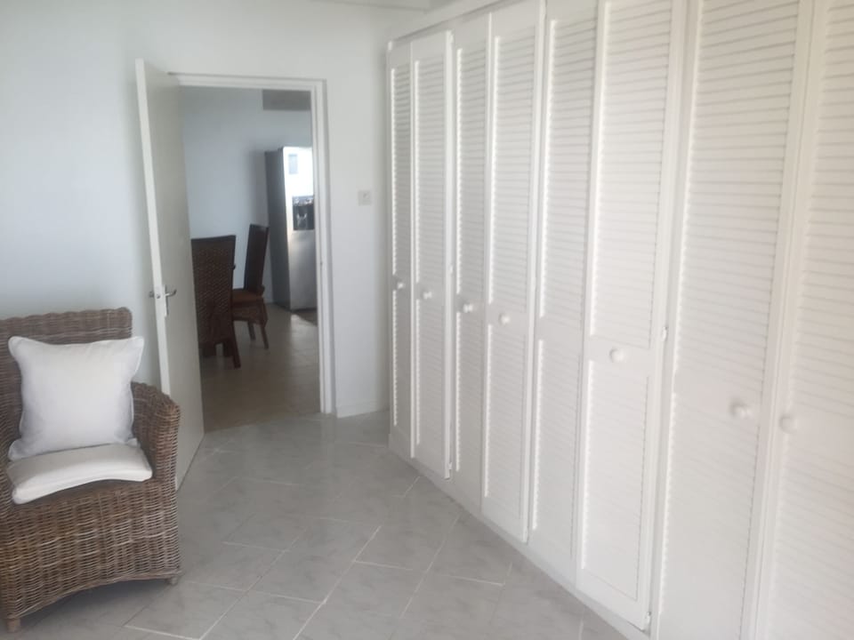 Entrance foyer 