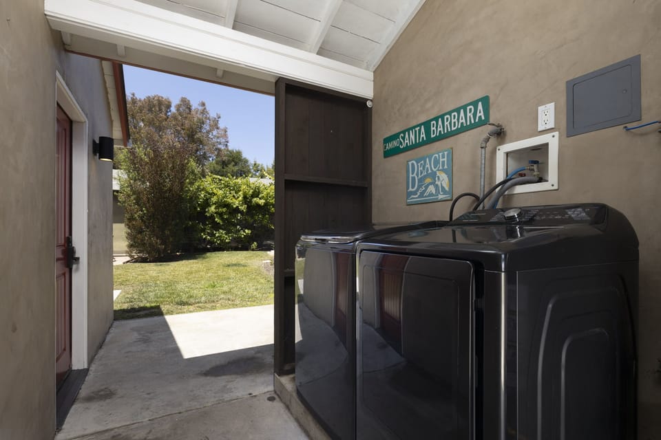 Washer and dryer provided with plenty of supplies for your stay.