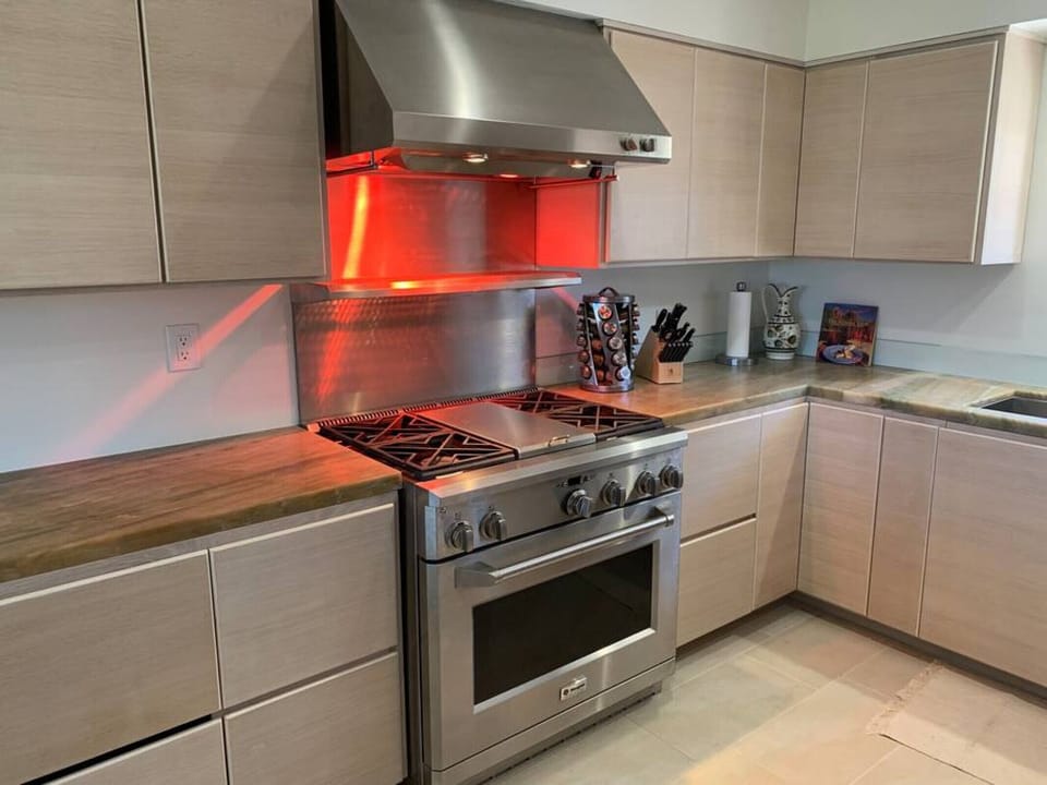 Professional-grade stove for gourmet cooking!