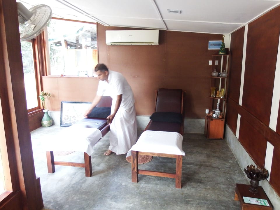 Himana Ayurveda Bed and Breakfast in Negombo