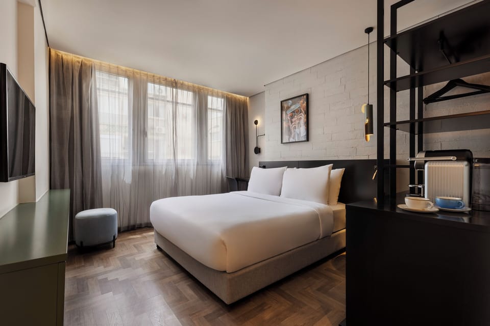 Deluxe Room | 1 bedroom, desk, free WiFi, bed sheets