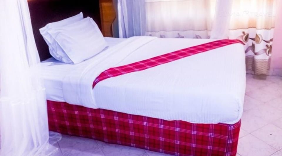 Deluxe Double Room | Desk, free WiFi, bed sheets