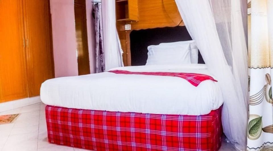 Deluxe Double Room | Desk, free WiFi, bed sheets