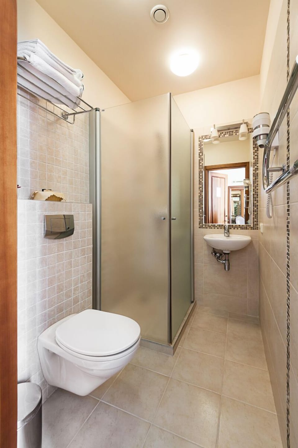 Deluxe Double Room, 1 Queen Bed, City View | In-room safe, desk, blackout drapes, iron/ironing board