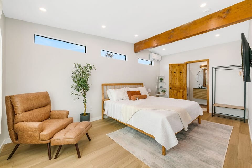 Signature Villa | Egyptian cotton sheets, premium bedding, iron/ironing board (on request)