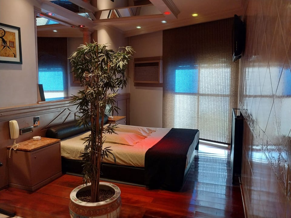 Superior Double Room, 1 Queen Bed | Free WiFi, bed sheets, wheelchair access