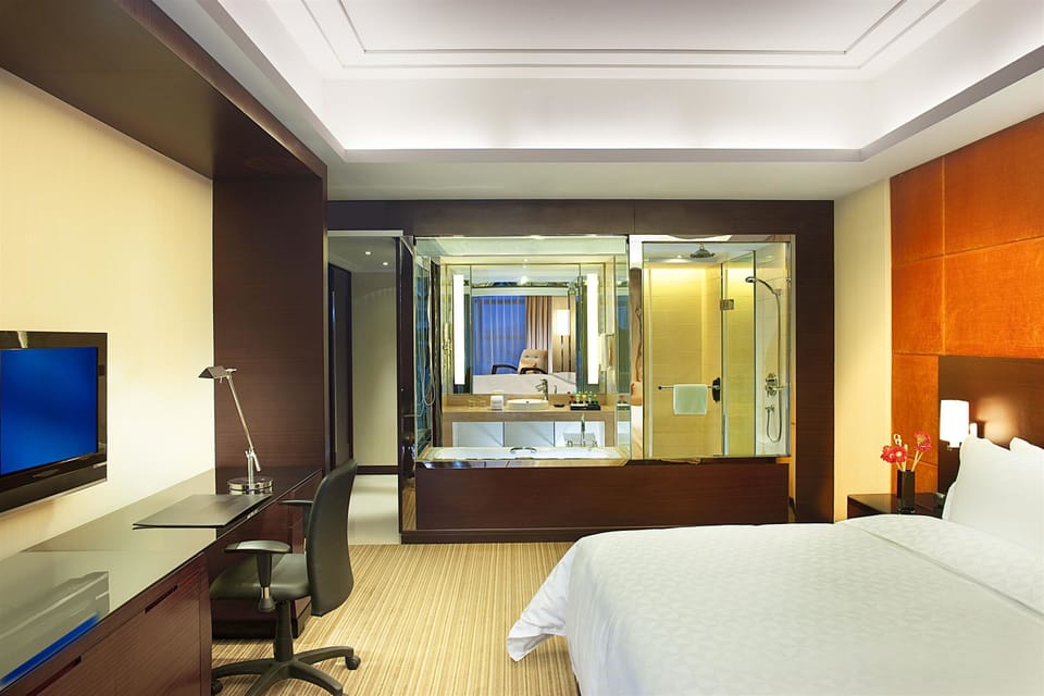 Hypo-allergenic bedding available, pillowtop beds, minibar, in-room safe