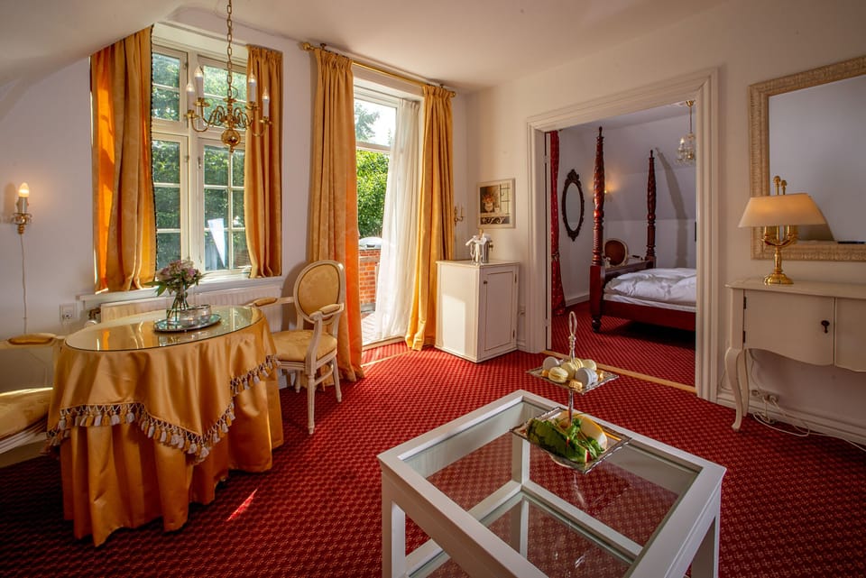 Suite | 1 bedroom, premium bedding, desk, blackout drapes