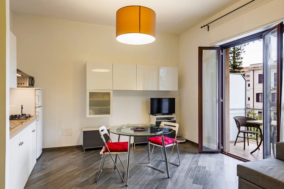 Classic Apartment, 1 Bedroom, Balcony (1) | Private kitchen | Fridge, oven, stovetop, electric kettle