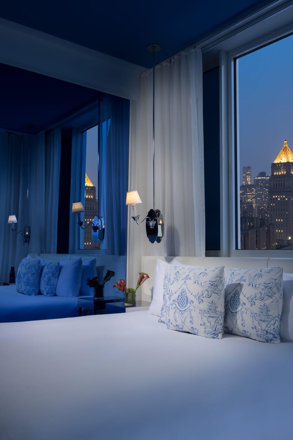 Premium Room, 1 King Bed | Egyptian cotton sheets, premium bedding, down comforters, in-room safe