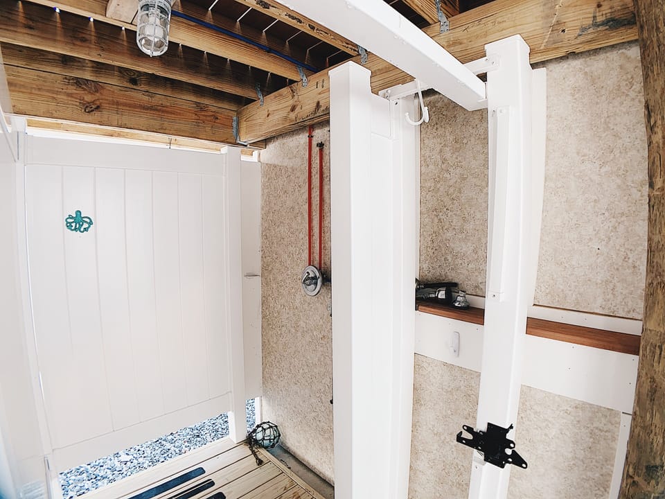 outside shower - inside of the outside shower