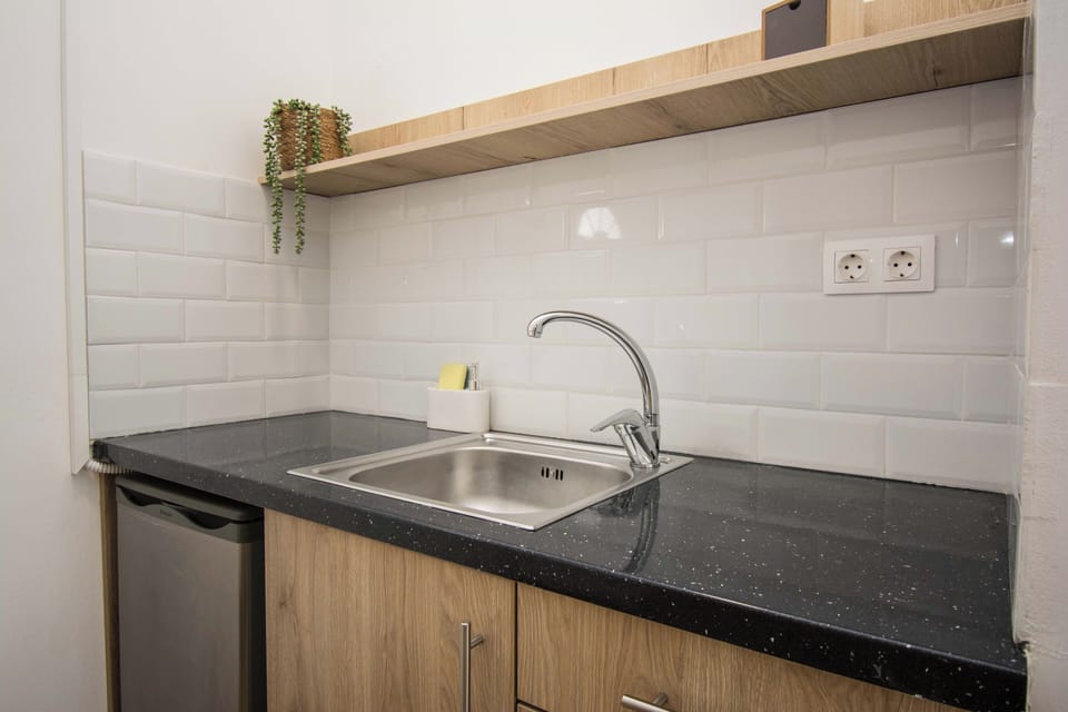 Deluxe Studio, Garden View | Egyptian cotton sheets, premium bedding, memory foam beds, desk