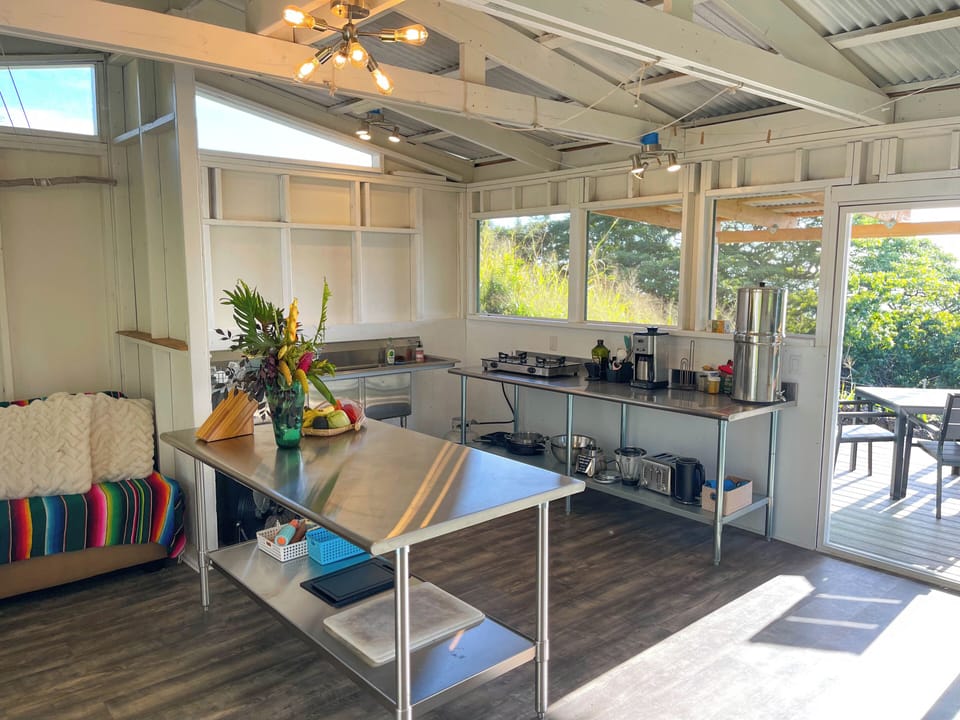 Fridge, stovetop, coffee/tea maker, highchair