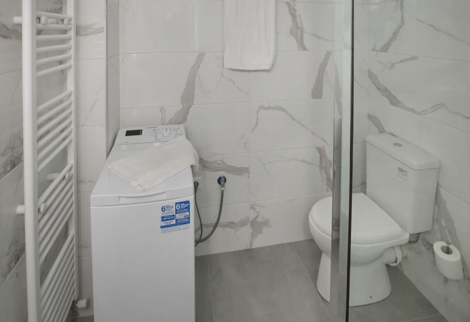 Roomy & Comfortable Apt Near Acropolis by GHH Apartment in Athens