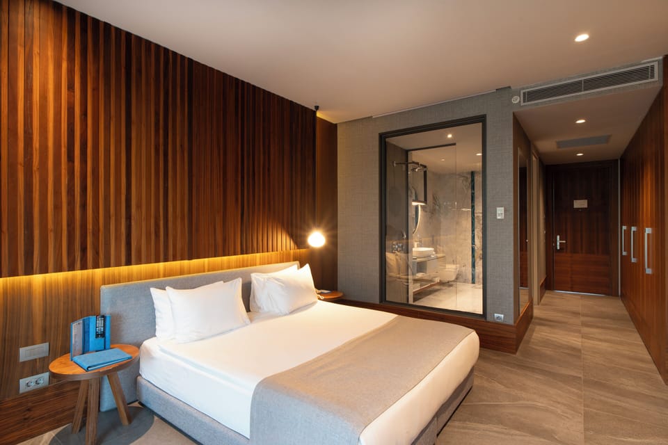 Premium bedding, minibar, in-room safe, desk