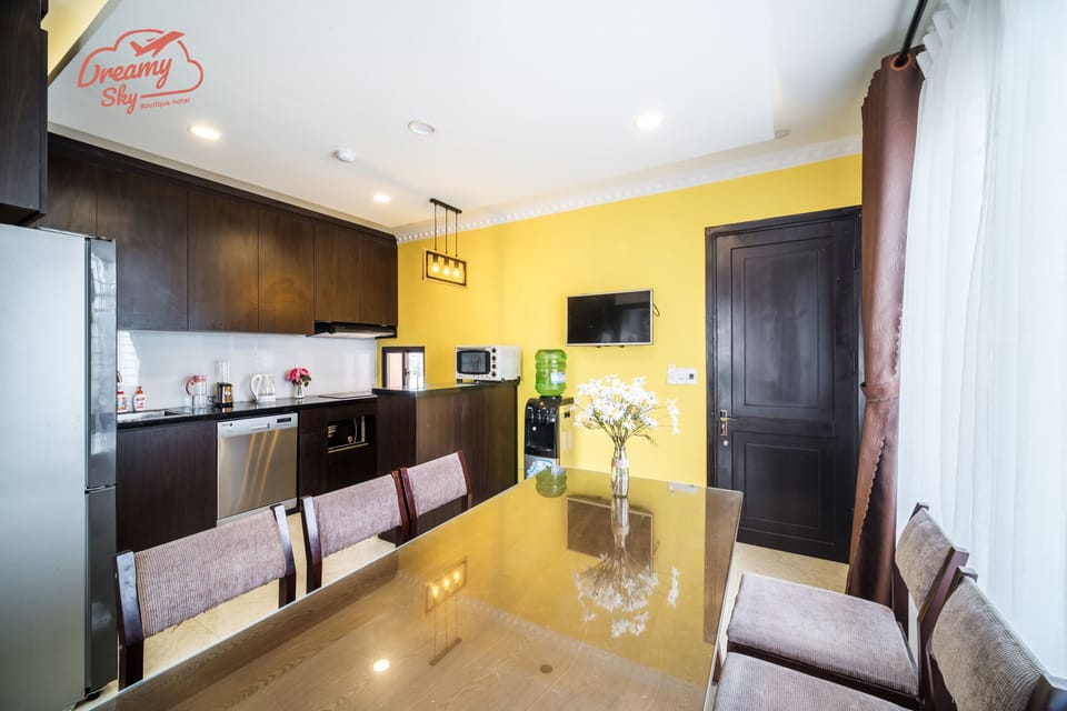 Superior Apartment, 1 Bedroom | Living room | LCD TV