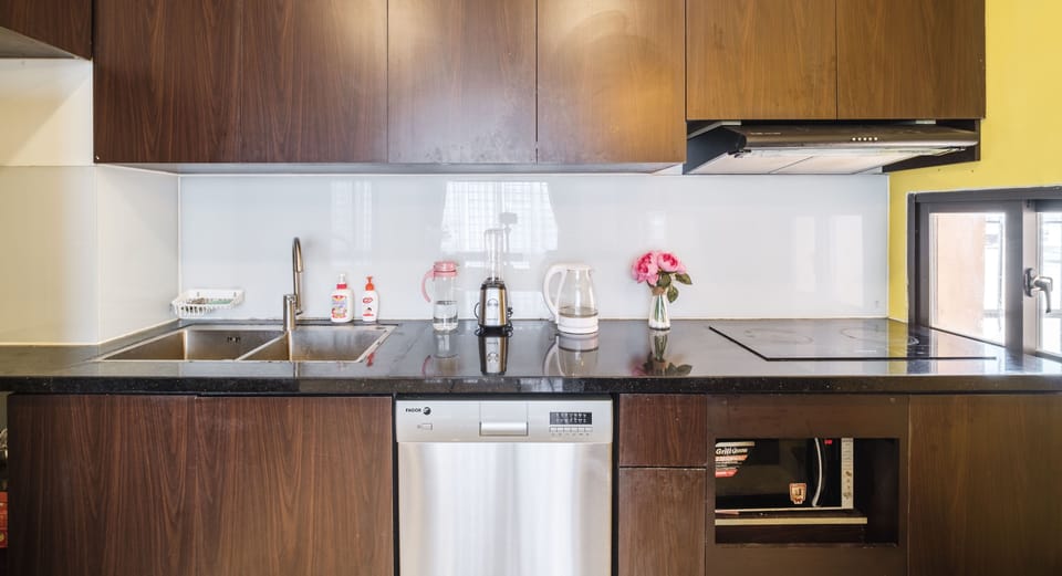 Shared fridge, shared microwave, electric kettle