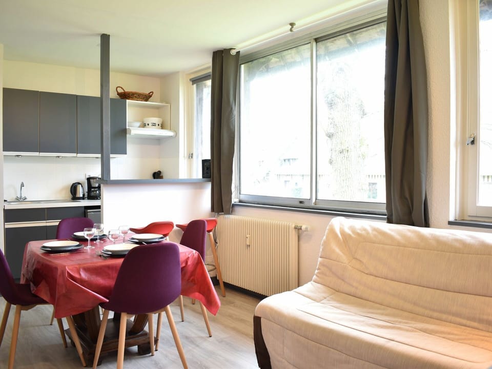 Table, Furniture, Property, Window, Building, Chair, Wood, Cabinetry, Comfort, Interior Design