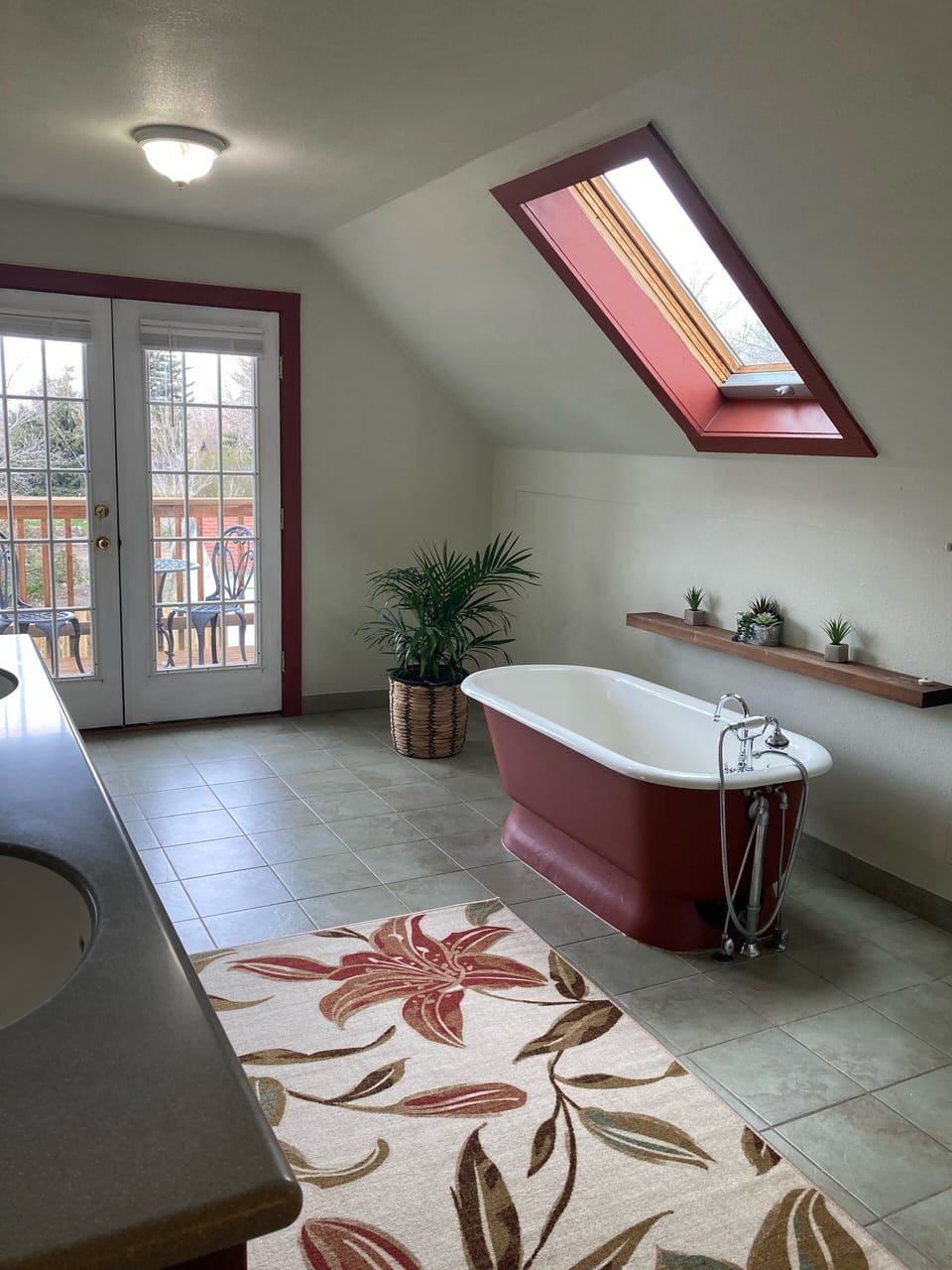 Bathroom on 2nd floor