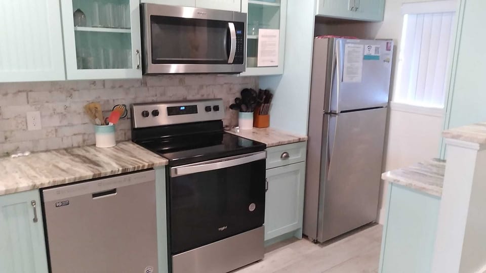 Full Kitchen