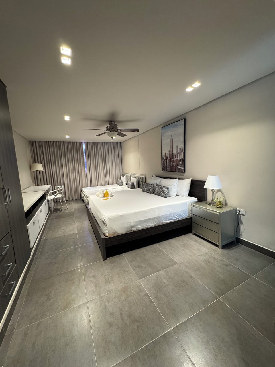 Studio Suite, Multiple Beds, Kitchenette | Hypo-allergenic bedding available, in-room safe, blackout drapes