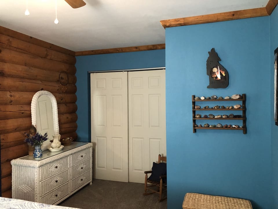 2nd bedroom