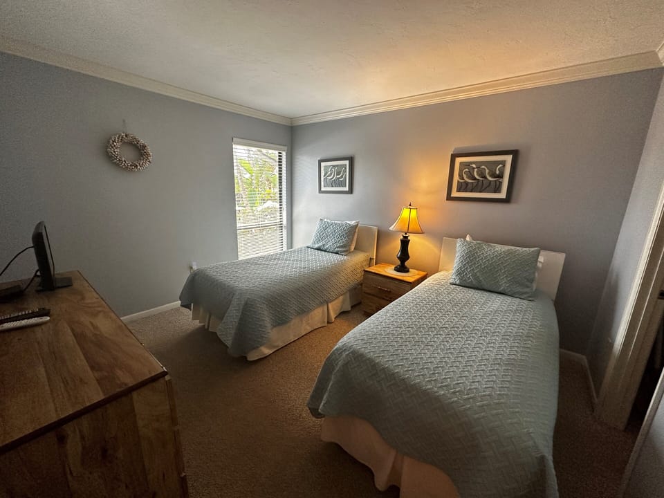 6-202 Guest Bedroom