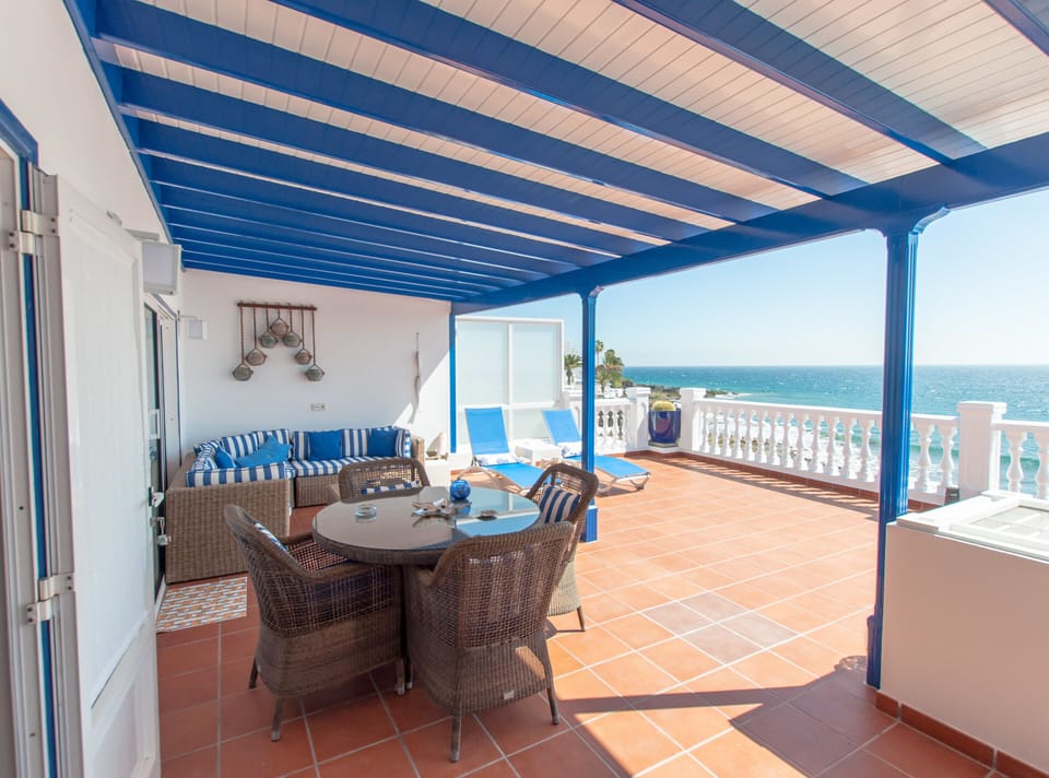 Seaview Villa Terrace