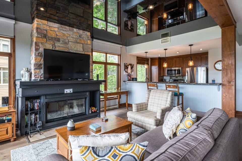The Altitude 170-1 Mountain Home with Hot Tub