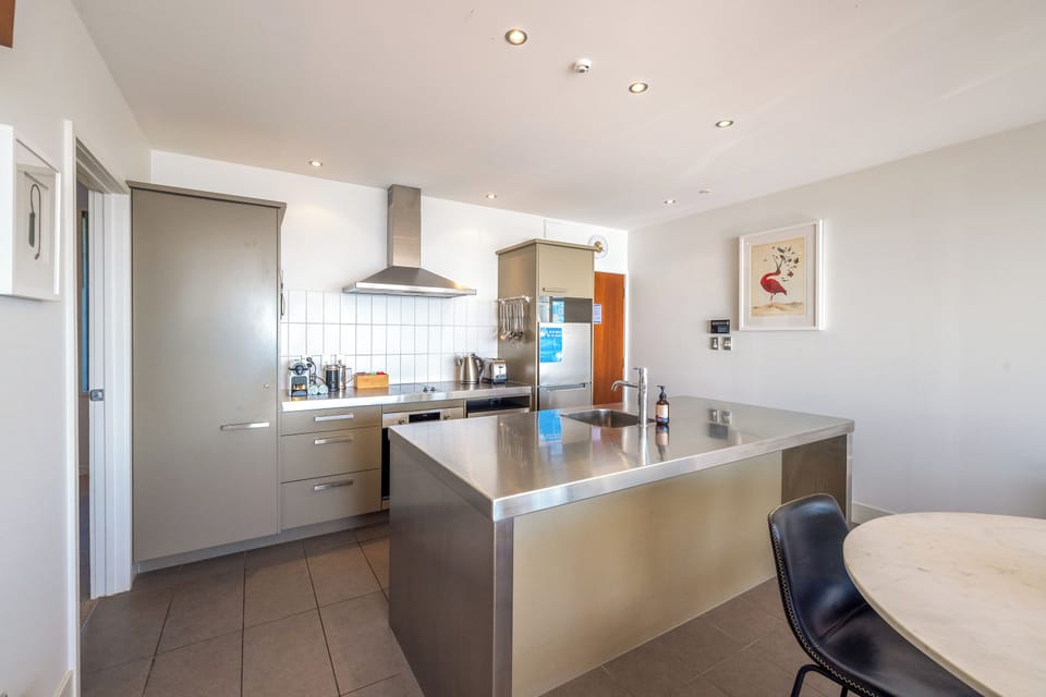 Premium Apartment, Multiple Beds, Ocean View | Private kitchen | Oven, stovetop, dishwasher, coffee/tea maker