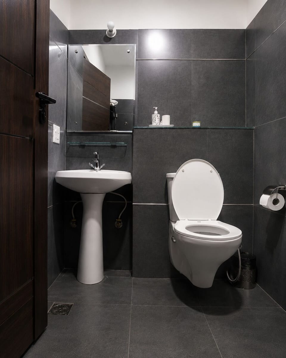 Club Room | Bathroom
